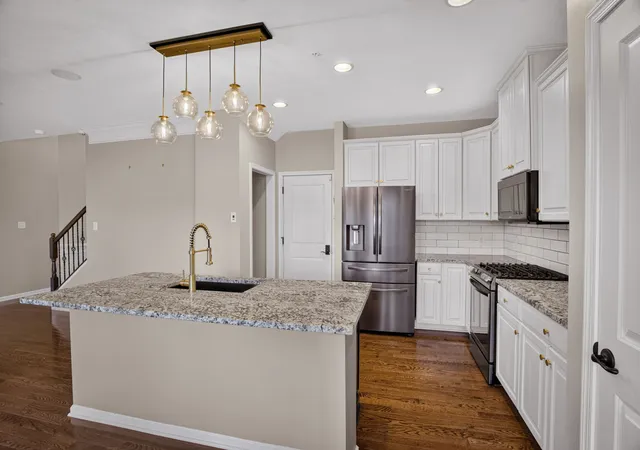 Photo 2 of Townhouse for sale at 700 Rosecliff Rd, Pine Twp, PA 15090 | MLS# 1769698 | Listing updated on 2026-08-13