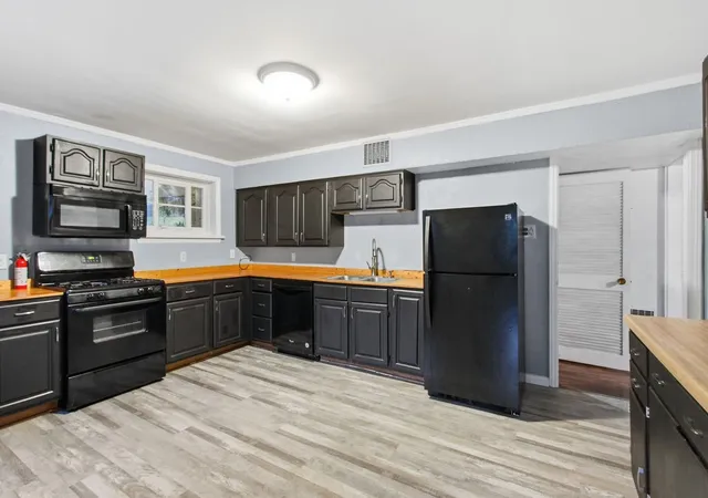 Photo 3 of Sale Pending at 9 E 1/2 Pitt St, Canonsburg, PA 15317 | MLS# 1769445 | Listing updated on 2026-08-23