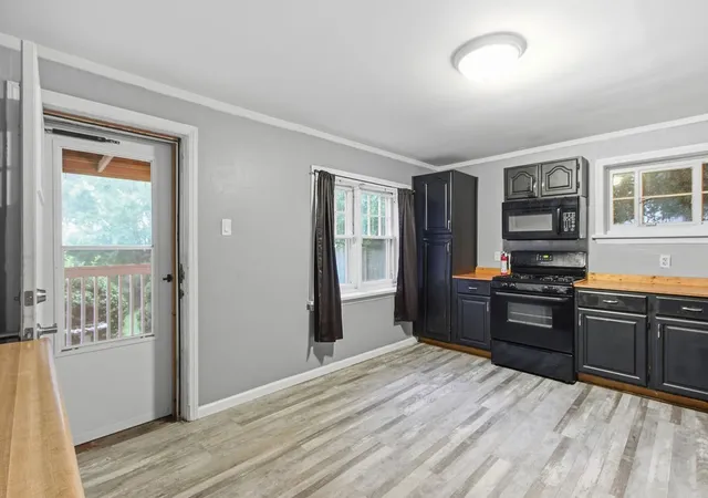 Photo 4 of Sale Pending at 9 E 1/2 Pitt St, Canonsburg, PA 15317 | MLS# 1769445 | Listing updated on 2026-08-23