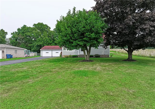 Photo 4 of Sale Pending at 2433 Ridgewood Ct, Shenango Twp, PA 16101 | MLS# 1769490 | Listing updated on 2026-08-18