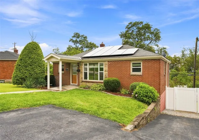Photo 3 of Single family home for sale at 109 Livingston Rd, West Mifflin, PA 15122 | MLS# 1769721 | Listing updated on 2026-08-22