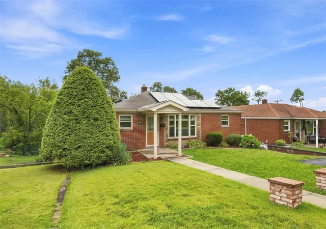 Photo 4 of Single family home for sale at 109 Livingston Rd, West Mifflin, PA 15122 | MLS# 1769721 | Listing updated on 2026-08-22