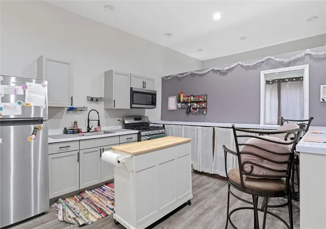 Listing Photo 5 - Condo for sale in building located at 753 Chartiers Ave, McKees Rocks, PA 15136