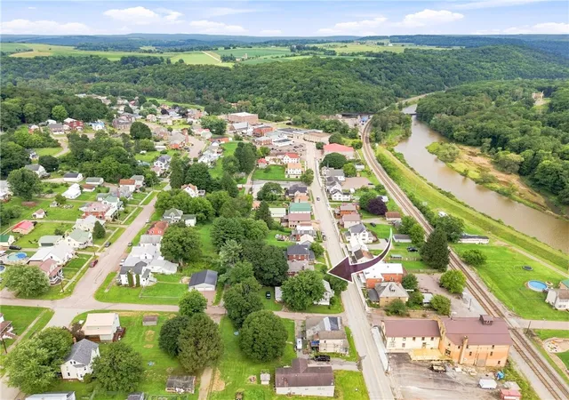 Photo 3 of Sale Pending at 505 Main St, Rockwood Boro, PA 15557 | MLS# 1769764 | Listing updated on 2026-10-06