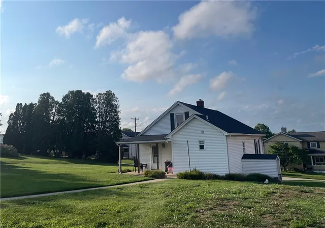 Photo 1 of Sale Pending at 474 Georgetown Rd, Cecil, PA 15055 | MLS# 1769823 | Listing updated on 2026-09-21