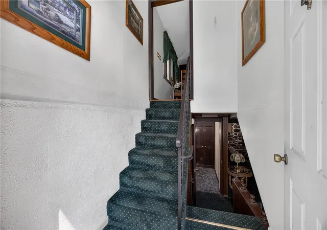 Photo 3 of Single family home for sale at 27 Sunset Dr, Mc Donald, PA 15057 | MLS# 1769761 | Listing updated on 2026-09-26