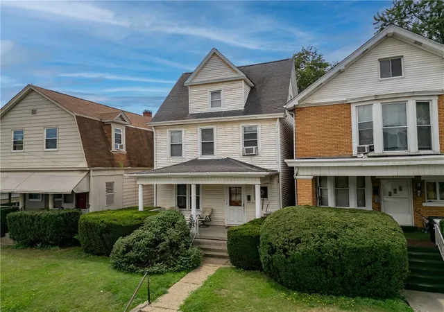 Photo 2 of Sale Pending at 515 Maplewood Ave, Ambridge, PA 15003 | MLS# 1769774 | Listing updated on 2026-08-22