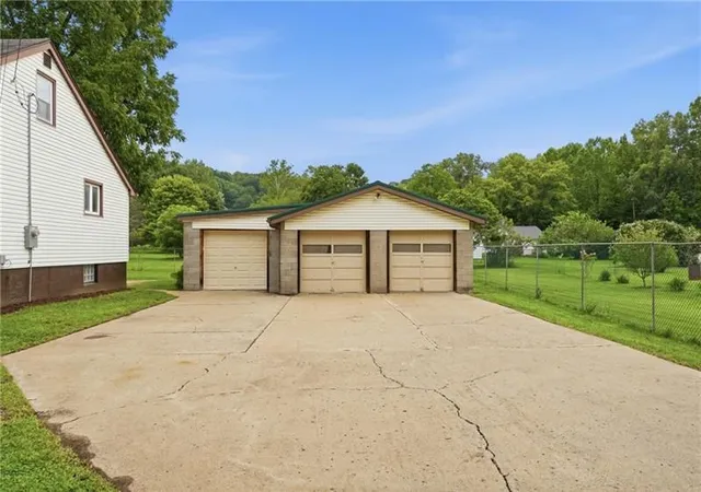 Photo 18 of Sale Pending at 2219 Berger St, Shenango Twp, PA 16101 | MLS# 1769855 | Listing updated on 2026-08-21