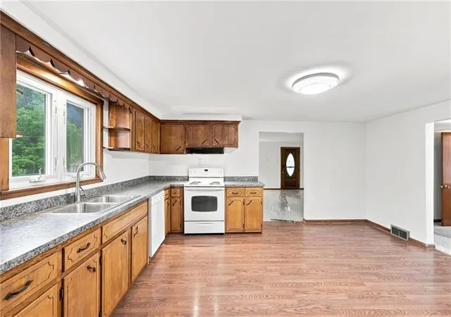 Photo 2 of Sale Pending at 2219 Berger St, Shenango Twp, PA 16101 | MLS# 1769855 | Listing updated on 2026-08-21