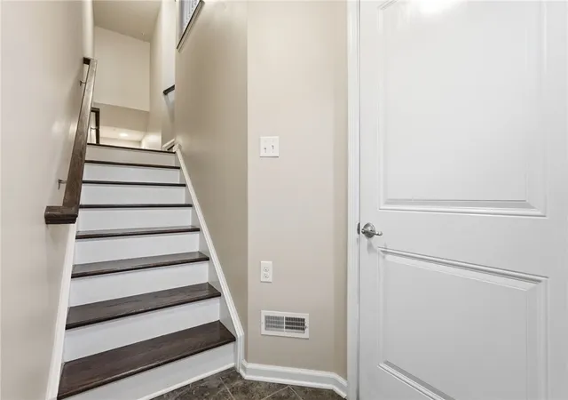 Photo 4 of Townhouse for sale at 504 Aprilmae Way, Ross Twp, PA 15237 | MLS# 1769576 | Listing updated on 2026-08-16