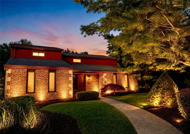 Photo 1 of Sale Pending at 1147 Oakwood Dr, Jefferson Hills, PA 15025 | MLS# 1769599 | Listing updated on 2026-08-26
