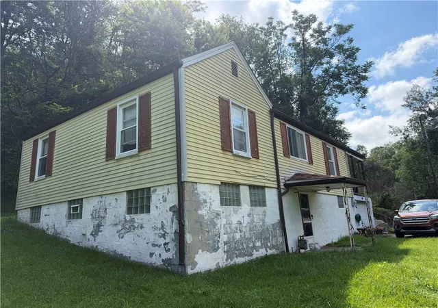Single family home for sale at 1504 Schweitzer Rd, Elizabeth Twp/Boro, PA 15135 | MLS# 1769889