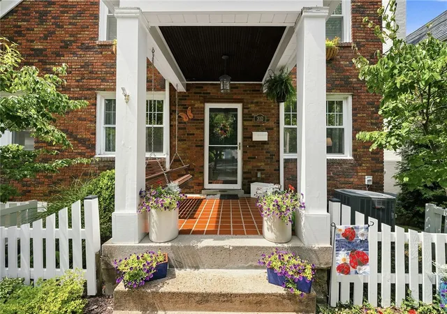 Photo 2 of Single family home for sale at 310 Morrison Dr, Mt Lebanon, PA 15216 | MLS# 1769910 | Listing updated on 2026-08-23