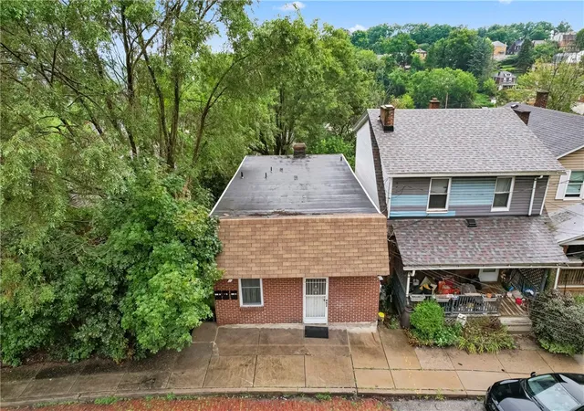 Photo 3 of Multi family home for sale at 107 Overbrook Blvd, Carrick, PA 15210 | MLS# 1769929 | Listing updated on 2026-09-29