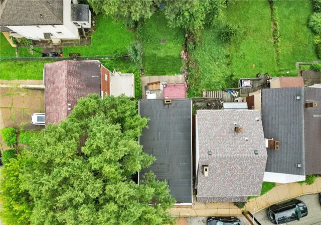 Photo 3 of House for sale at 107 Overbrook Blvd, Carrick, PA 15210 | MLS# 1769929 | Listing updated on 2026-09-29