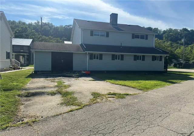Photo 2 of Single family home for sale at 326 Riverside, Rostraver, PA 15479 | MLS# 1769962 | Listing updated on 2026-08-15