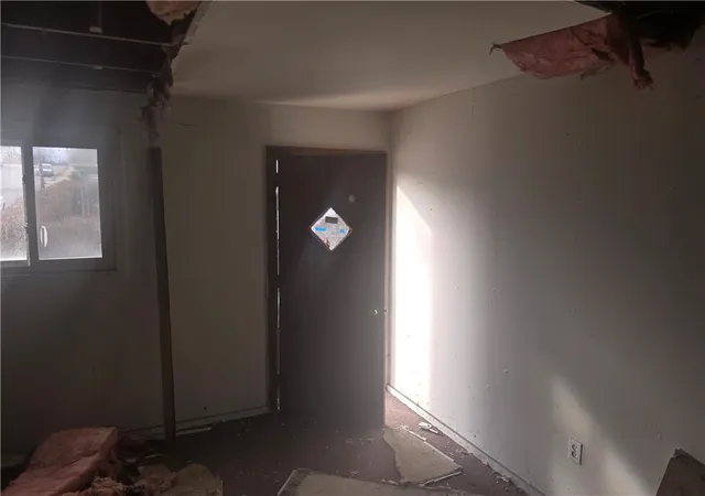 Listing Photo 4 - Condo for sale in building located at 743 Indiana Ave, Glassport, PA 15045