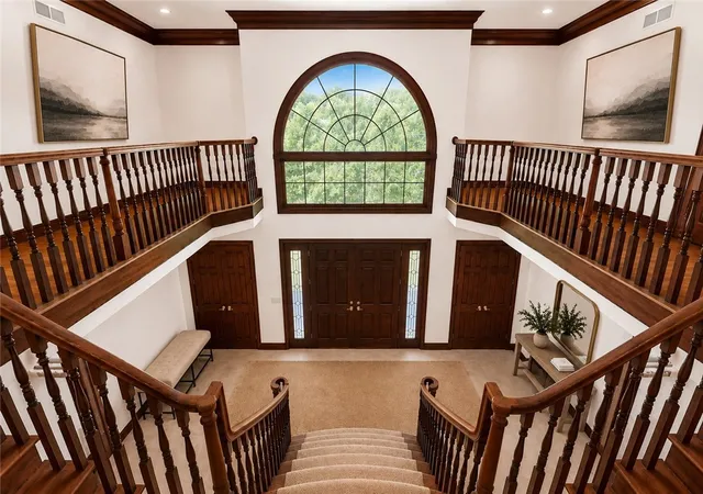 Photo 4 of Single family home for sale at 1060 Fox Chapel Rd, Fox Chapel, PA 15238 | MLS# 1769762 | Listing updated on 2026-08-29