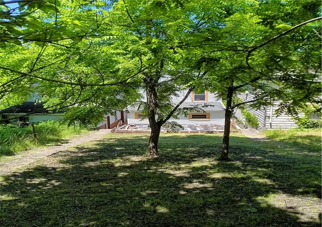 Photo 3 of Single family home for sale at 210 N 4th Street, Jeannette, PA 15644 | MLS# 1770042 | Listing updated on 2026-10-06