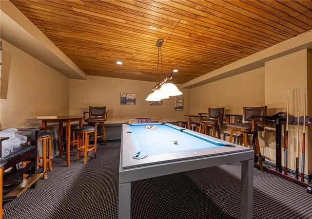 Listing Photo 2 - Condo for sale in Gateway Towers located at 320 Fort Duquesne Blvd, Pittsburgh, PA 15222 - Unit #16B