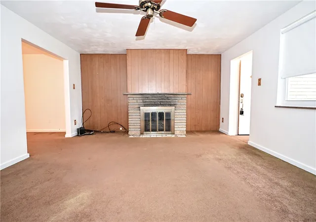 Photo 3 of Single family home for sale at 2105 Ridge Rd, Elizabeth Twp/boro, PA 15135 | MLS# 1770120 | Listing updated on 2026-10-07