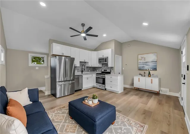 Photo 4 of Single family home for sale at 1305 Terrace St, Bridgeville, PA 15017 | MLS# 1770033 | Listing updated on 2026-08-20