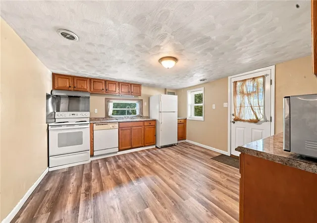 Photo 3 of Single family home for sale at 2521 Portland St, Hempfield Twp, PA 15634 | MLS# 1770126 | Listing updated on 2026-08-25