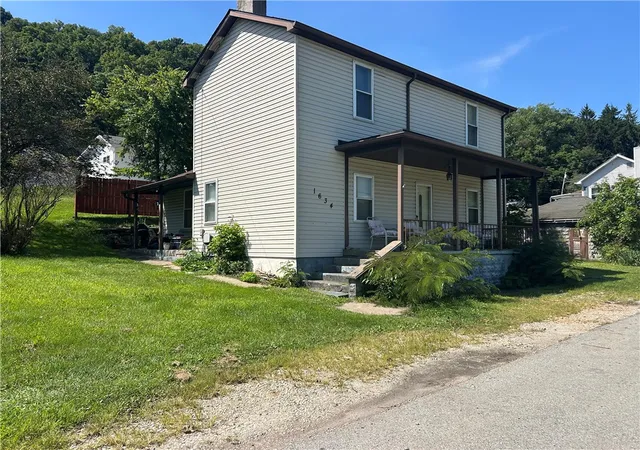 Photo 2 of Single family home for sale at 1634 Sahara, Elizabeth Twp/boro, PA 15018 | MLS# 1770141 | Listing updated on 2026-08-25