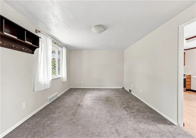 Photo 3 of Sale Pending at 1134 Cardinal Dr, Scott Twp, PA 15243 | MLS# 1770131 | Listing updated on 2026-08-22