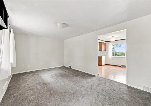 Photo 4 of Sale Pending at 1134 Cardinal Dr, Scott Twp, PA 15243 | MLS# 1770131 | Listing updated on 2026-08-22
