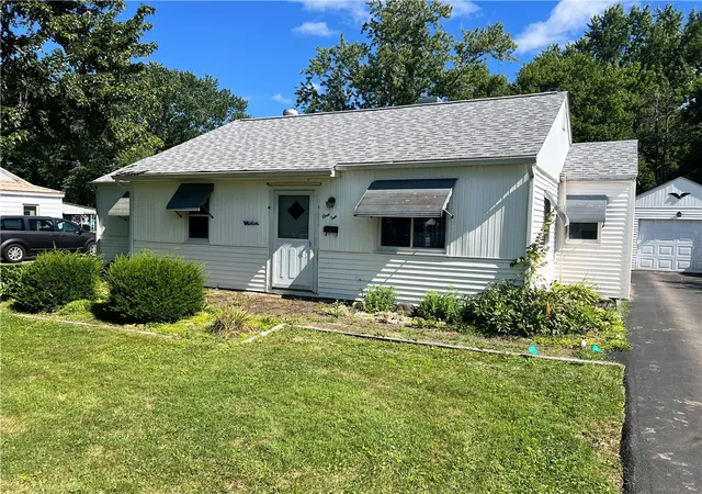Photo 1 of Single family home for sale at 110 10th, Pymatuning Twp, PA 16125 | MLS# 1770198 | Listing updated on 2026-08-19