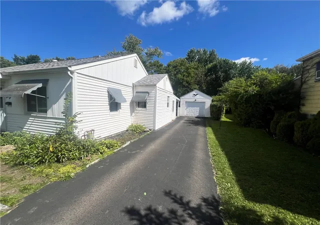Photo 2 of Single family home for sale at 110 10th, Pymatuning Twp, PA 16125 | MLS# 1770198 | Listing updated on 2026-08-19