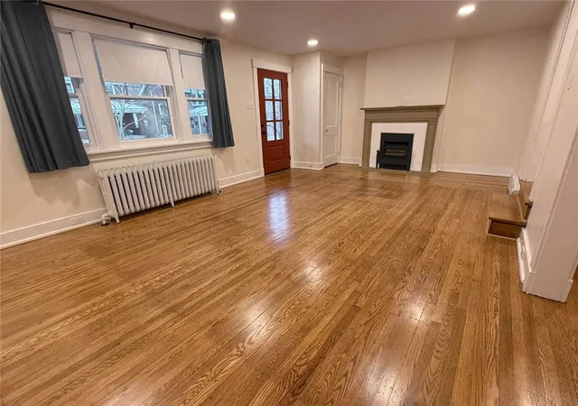 Photo 2 of Single family home for sale at 319 Carnegie Pl, Point Breeze, PA 15208 | MLS# 1770208 | Listing updated on 2026-08-22