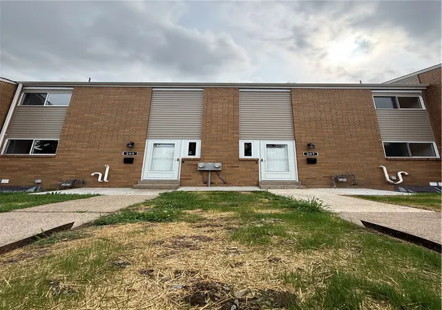 Photo 2 of Townhouse for sale at 205 Rankin Blvd, Braddock, PA 15104 | MLS# 1770234 | Listing updated on 2026-08-26