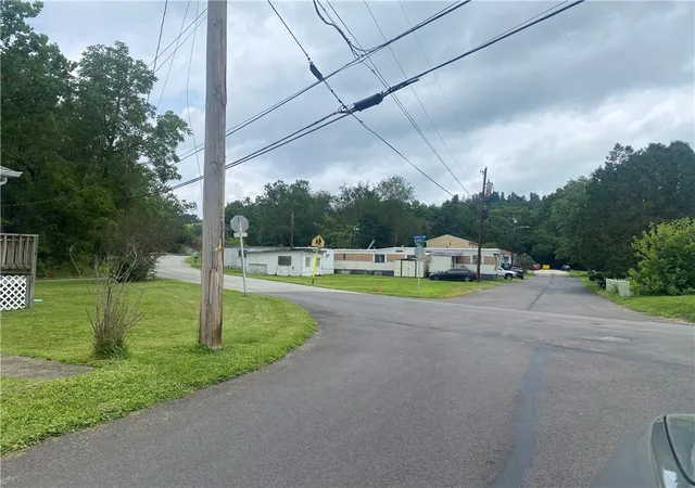 Photo 1 of Single family home for sale at 528 W Vincent St, Ligonier Boro, PA 15658 | MLS# 1770238 | Listing updated on 2026-08-18