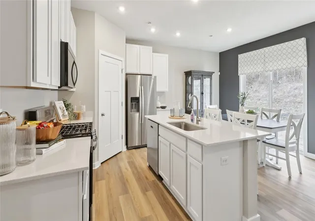Photo 3 of Single family home for sale at 1070 Peachtree Rd, Scott Twp, PA 15106 | MLS# 1770216 | Listing updated on 2026-08-18