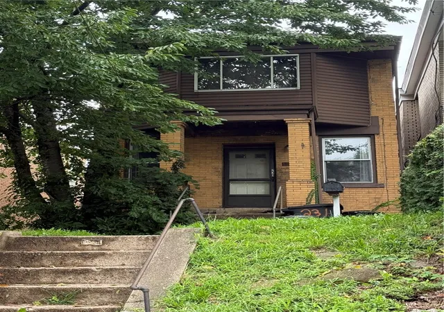 Photo 1 of Single family home for sale at 231 Trowbridge St, Hazelwood, PA 15207 | MLS# 1770099 | Listing updated on 2026-08-19