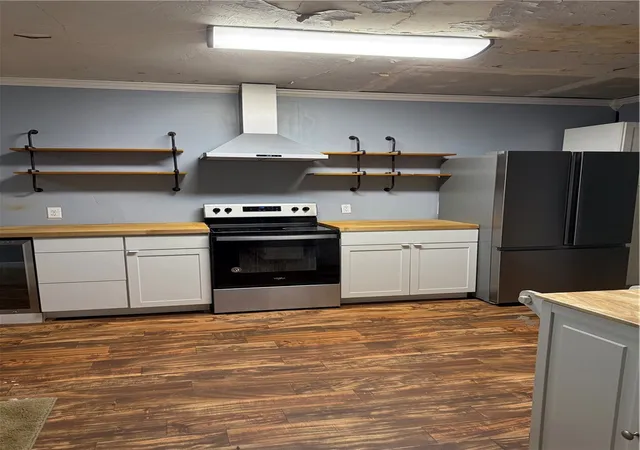 Photo 3 of Single family home for sale at 231 Trowbridge St, Hazelwood, PA 15207 | MLS# 1770099 | Listing updated on 2026-08-19