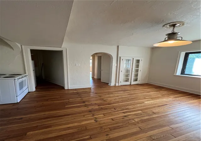 Photo 4 of Multi family home for sale at 2251 Brownsville Rd, Carrick, PA 15210 | MLS# 1767108 | Listing updated on 2026-09-22