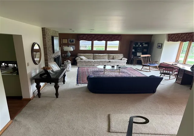 Photo 2 of Single family home for sale at 1820 Greenock Buena Vista Rd, Elizabeth Twp/boro, PA 15135 | MLS# 1770272 | Listing updated on 2026-09-16