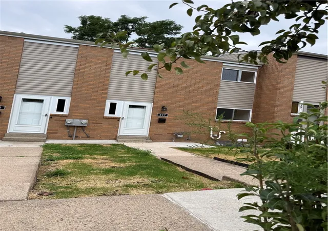 Photo 2 of Townhouse for sale at 207 Rankin Blvd, Braddock, PA 15104 | MLS# 1770276 | Listing updated on 2026-08-26