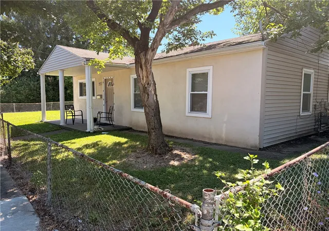 Photo 3 of Sale Pending at 216 Halcomb Ave, Clairton, PA 15025 | MLS# 1770277 | Listing updated on 2026-09-18