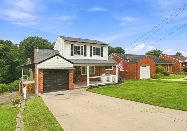 Photo 2 of Single family home for sale at 779 Darlington St, Collier Twp, PA 15106 | MLS# 1770278 | Listing updated on 2026-08-30