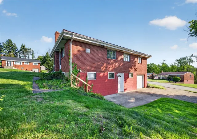 Photo 24 of Single family home for sale at 105 Flicker Dr, Kennedy Twp, PA 15136 | MLS# 1770290 | Listing updated on 2026-08-18