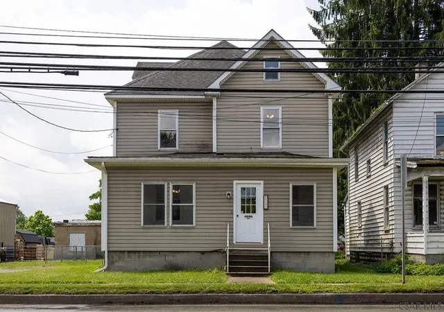 Single family home for sale at 342 E Main St, Somerset Boro, PA 15501 | MLS# 1770202