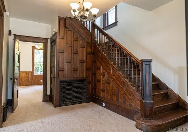 Photo 4 of Single family home for sale at 342 E Main St, Somerset Boro, PA 15501 | MLS# 1770202 | Listing updated on 2026-08-25