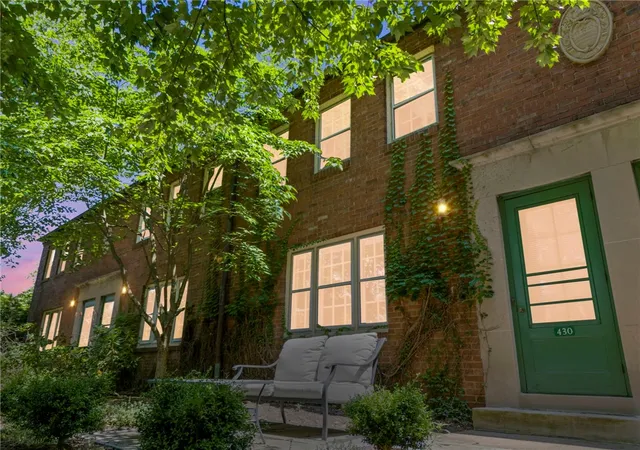 Photo 1 of Townhouse for sale at 430 Bigham Rd, Mt Washington, PA 15211 | MLS# 1770296 | Listing updated on 2026-08-27
