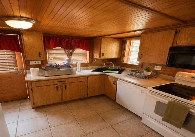 Photo 3 of Single family home for sale at 237 Saylong Dr, Penn Hills, PA 15235 | MLS# 1770299 | Listing updated on 2026-10-06