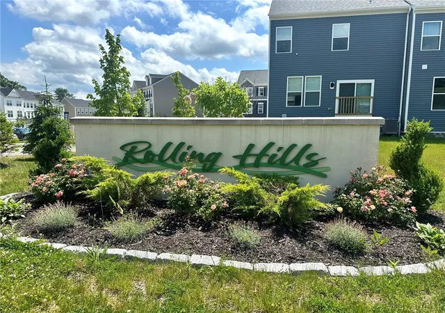 Photo 2 of Townhouse for sale at 163 Sweetwater Dr, Moon/crescent Twp, PA 15108 | MLS# 1770347 | Listing updated on 2026-08-18