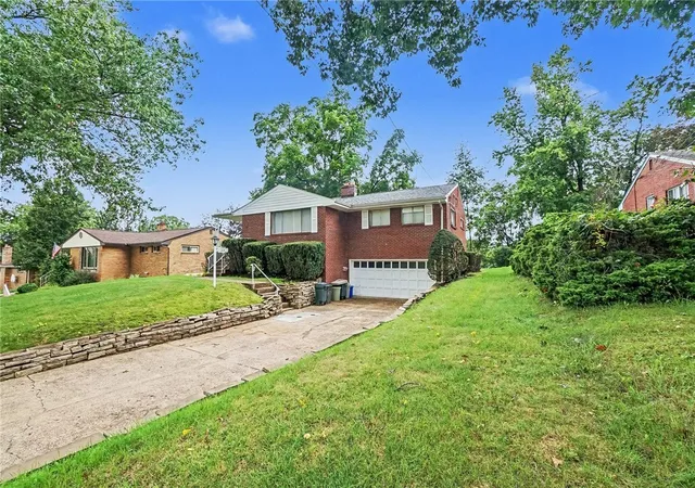 Photo 2 of Single family home for sale at 1314 Foxboro Dr, Monroeville, PA 15146 | MLS# 1770040 | Listing updated on 2026-08-29